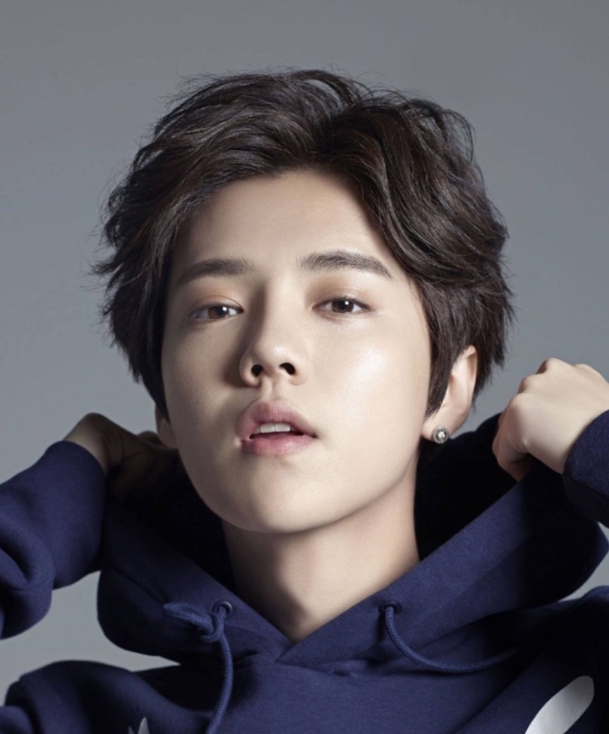 Luhan's Meteoric Rise in China Cemented with Cover of Forbes and GQ - A  Koala's Playground, image size:863x1039