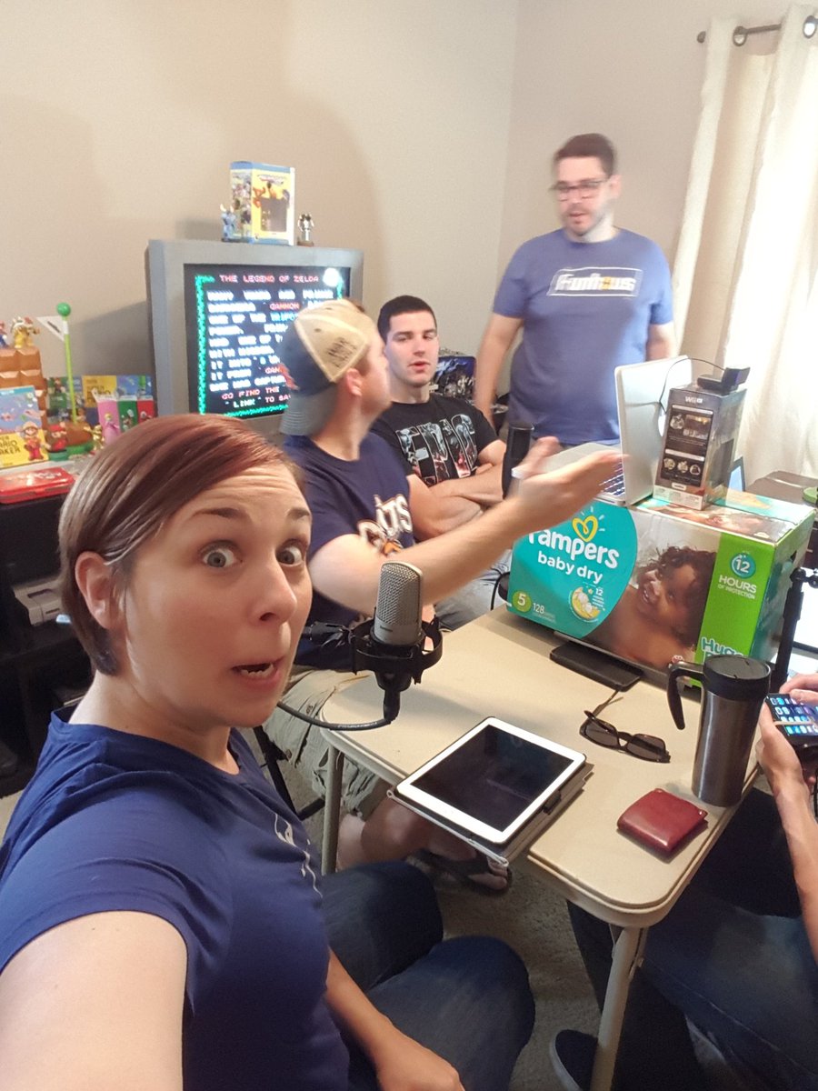 Kathryn_3AM's tweet photo. #3am recording time! #zelda #TRIFORCE #amiibo #definethis #pampers #peanutbutterjellytime @Chris_3AM https://t.co/oGhoyxLSDH