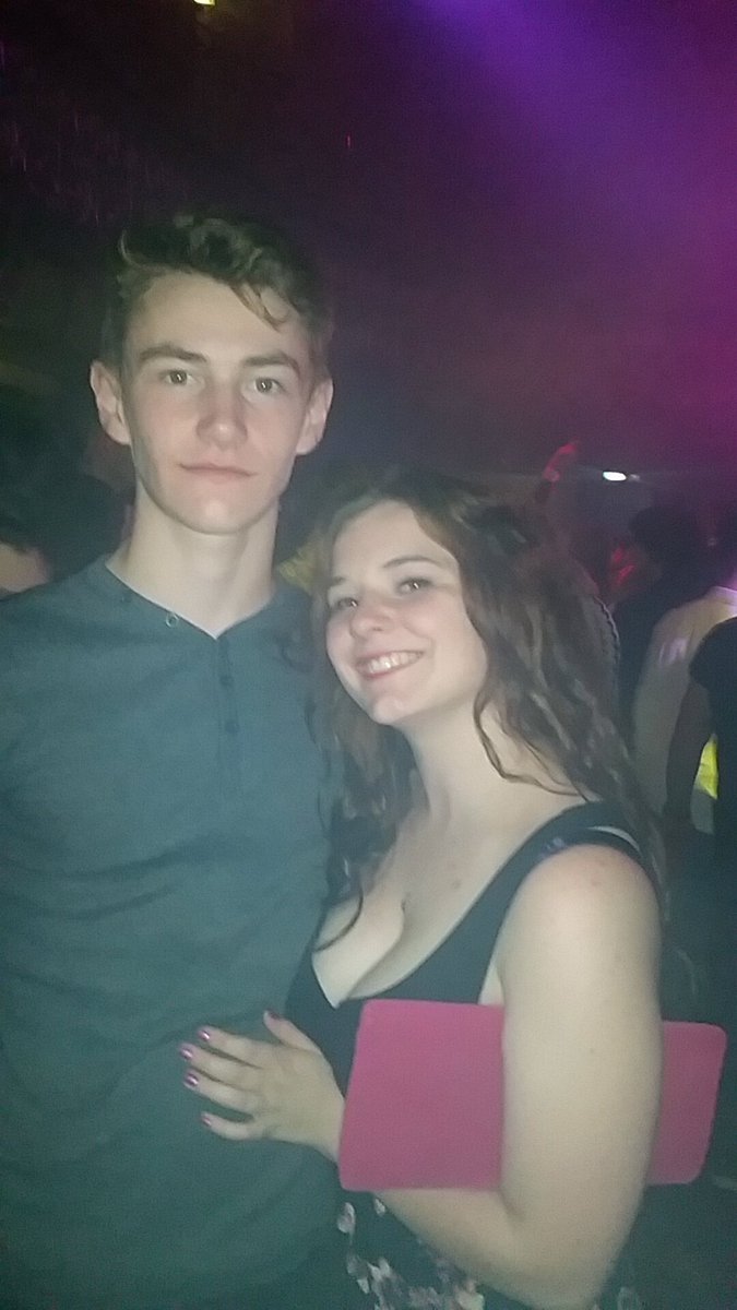 Such a good night last night 🍹🍷🍻🍸 <a href="/emilyrachelgood/">emilygood</a> @Mike_AndrewsS