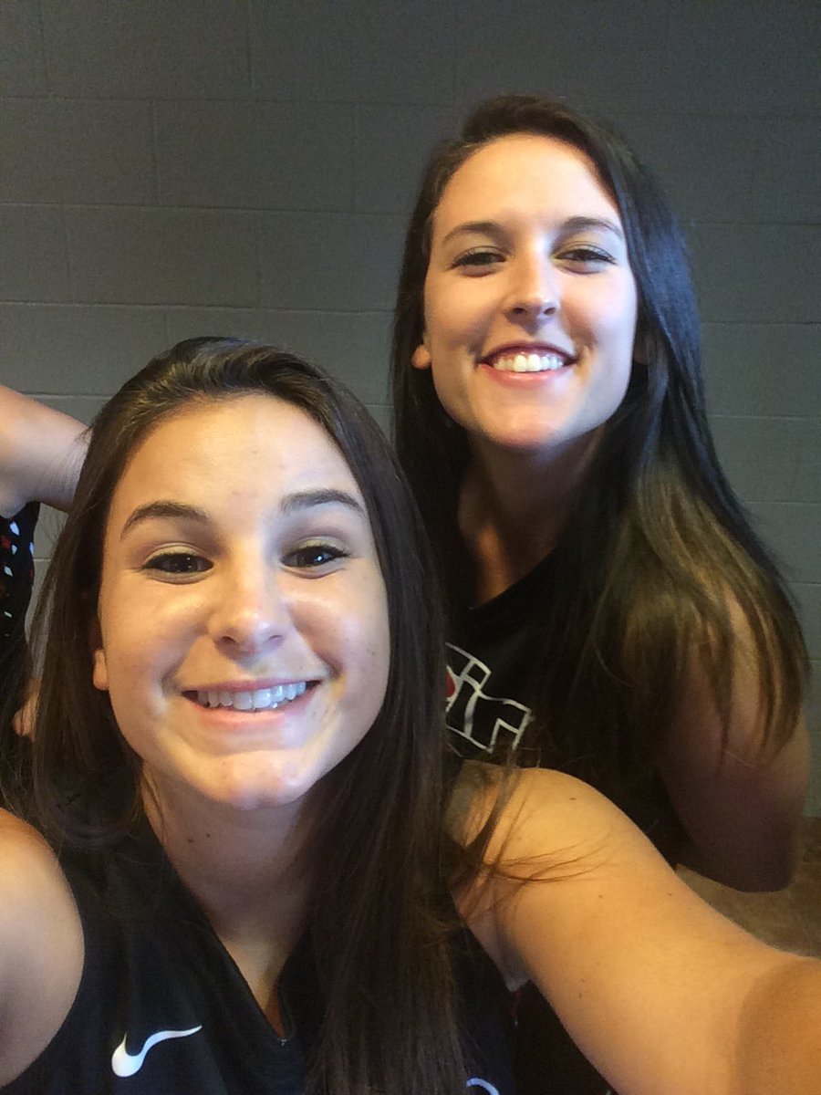 baileybhooker's tweet photo. Happy birthday little lyss! Thanks for being you. I love you:) #prepareformore https://t.co/AmiyPkGWmR