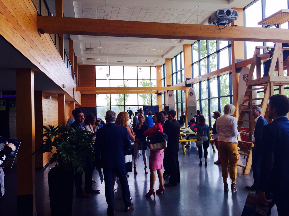 SunLifeQC's tweet photo. EN DIRECT - Conférence de presse à la @baiebeauport: Dévoilement d’un tout nouveau partenariat! #Québec https://t.co/n4rMWcLgUy