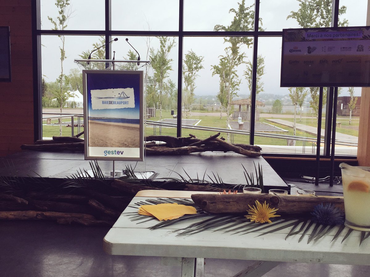 SunLifeQC's tweet photo. EN DIRECT - Conférence de presse à la @baiebeauport: Dévoilement d’un tout nouveau partenariat! #Québec https://t.co/n4rMWcLgUy