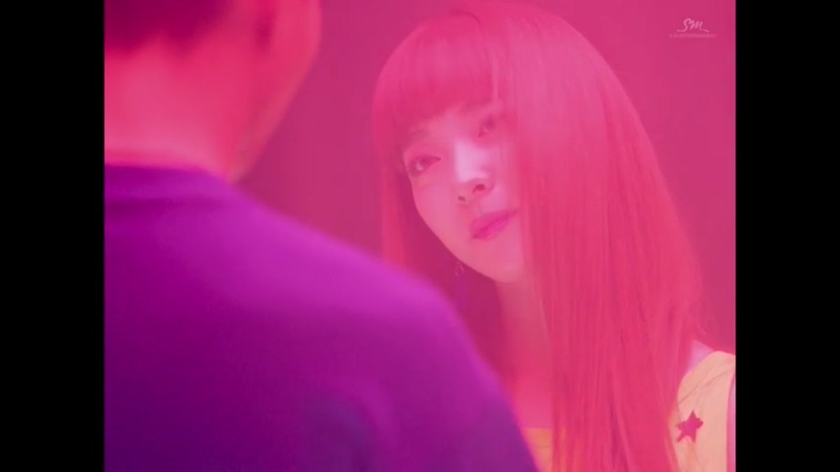 FxPhilippines's tweet photo. [SCREENCAPS] 
Luna's Solo Debut "Free Somebody" https://t.co/X0tZ9ofccP