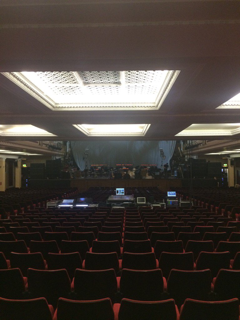 TheLapelles's tweet image. Newcastle Town Hall tonight with @TLSP 

Onstage at 8pm
