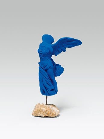 style_minds's tweet photo. There is an Yves Klein sculpture at the auction #imkinsky in June! https://t.co/h7qnCBxEDs