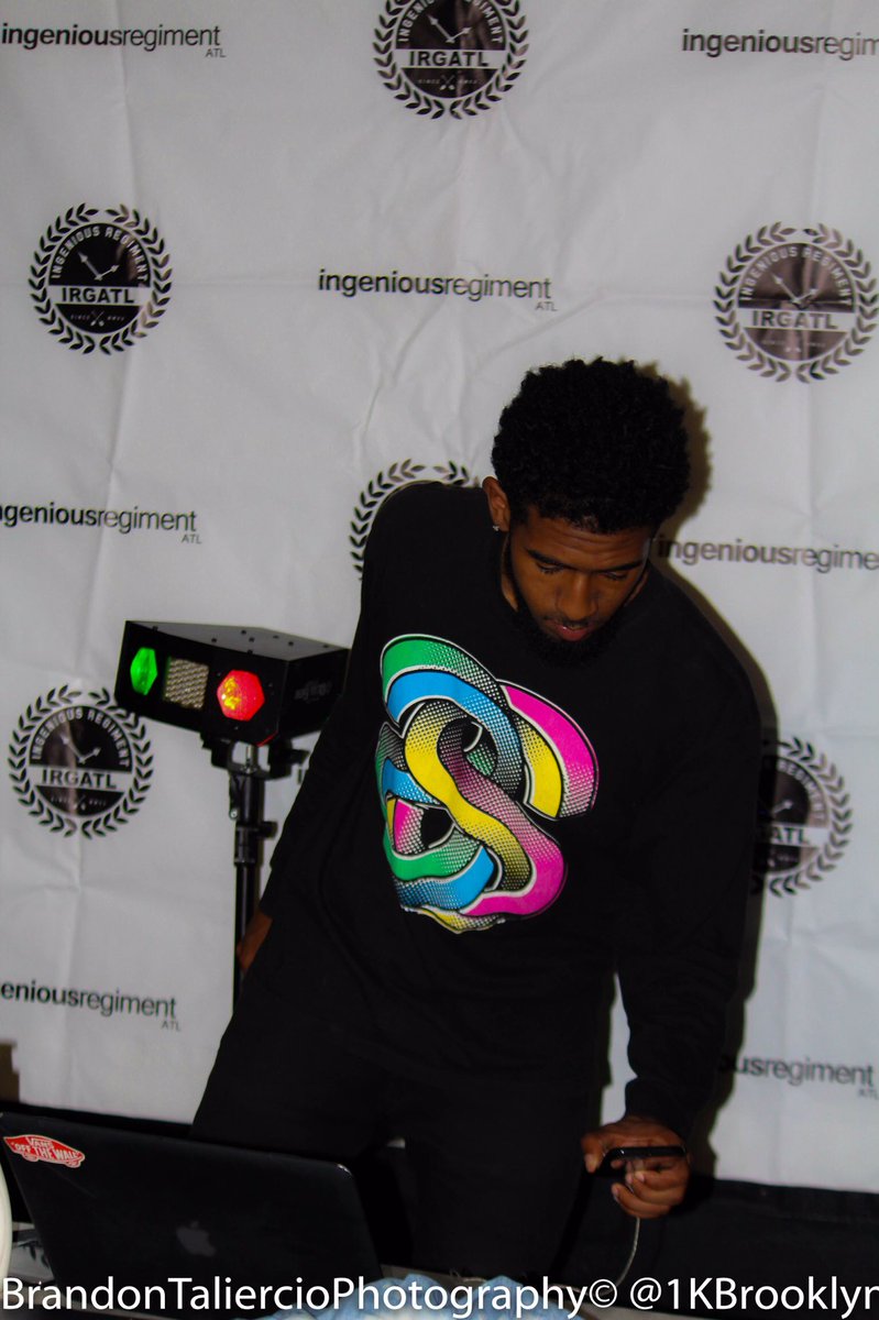 1GetMoneyATL's tweet photo. None of #LiveAssArt would have been possible w/o #DjVon Thank you brother. Always love βπΎ @94sincejavon https://t.co/qO1b1BVu8S