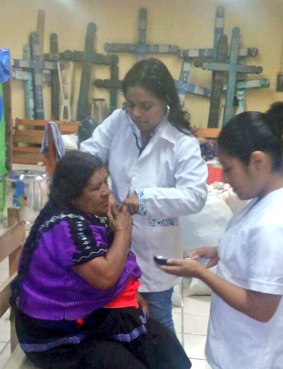 SSaludChiapas's tweet photo. Implementamos en #Chenalhó Plan Estratégico de Atención, Vigilancia  y Prevención de Daños a la Salud @VelascoM_ https://t.co/9FnAvJJCbP