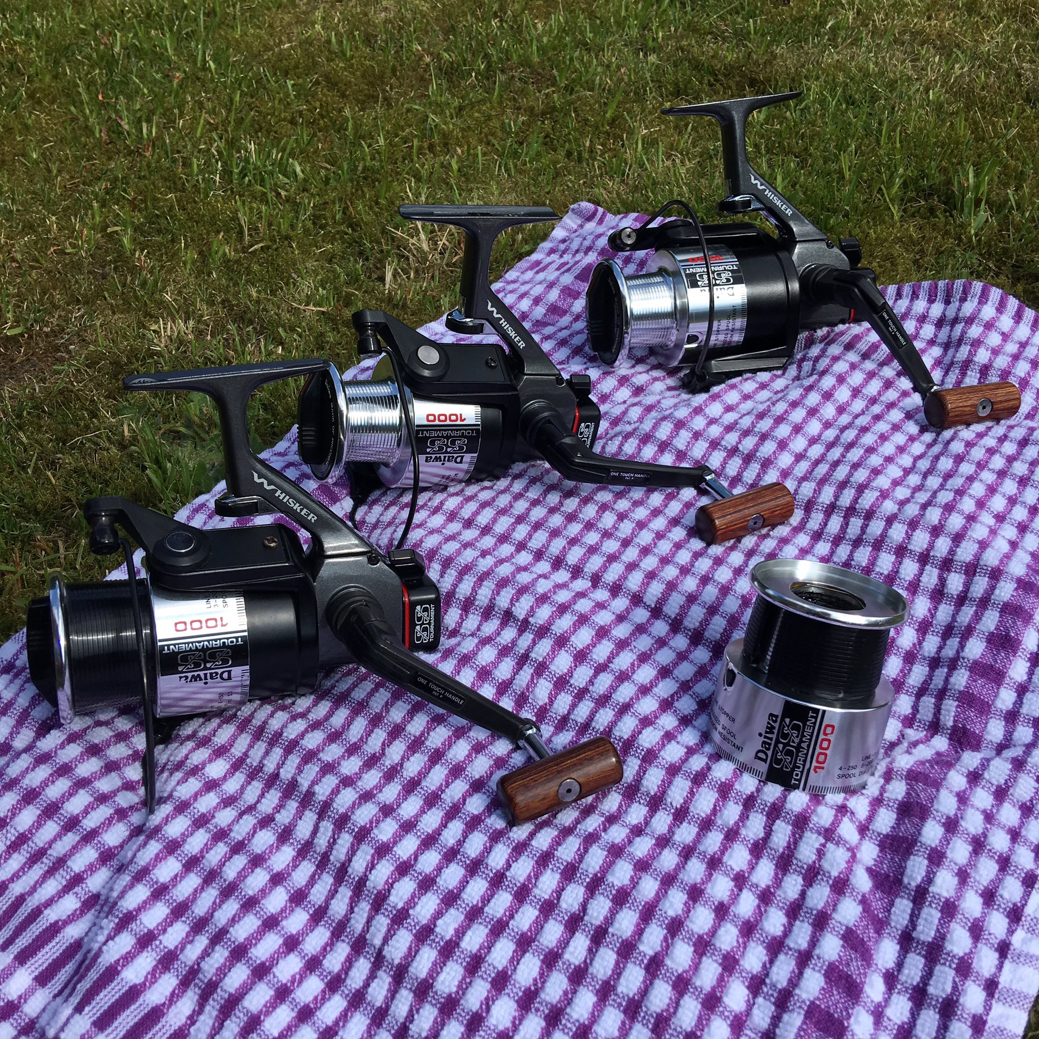 kyle knowles on X: Also for sale 3x mint Daiwa ss1000 reels with spare  spool  / X
