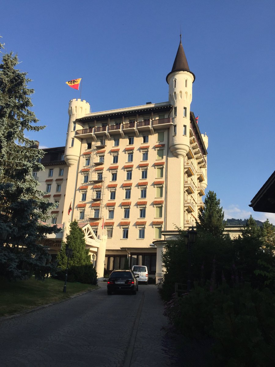 firstlimo's tweet image. Our service helps you with any luxury transfers.
 First Limousine Service