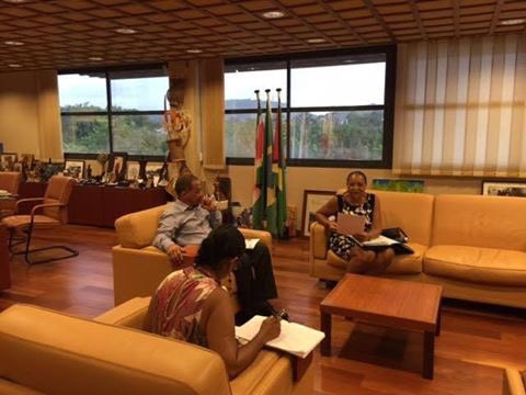 RpheAlexandre's tweet image. échange fructueux avec Lilyane Markour, Dir de Canope #Guyane sur une future collaboration avec la @CTdeGuyane #CTG