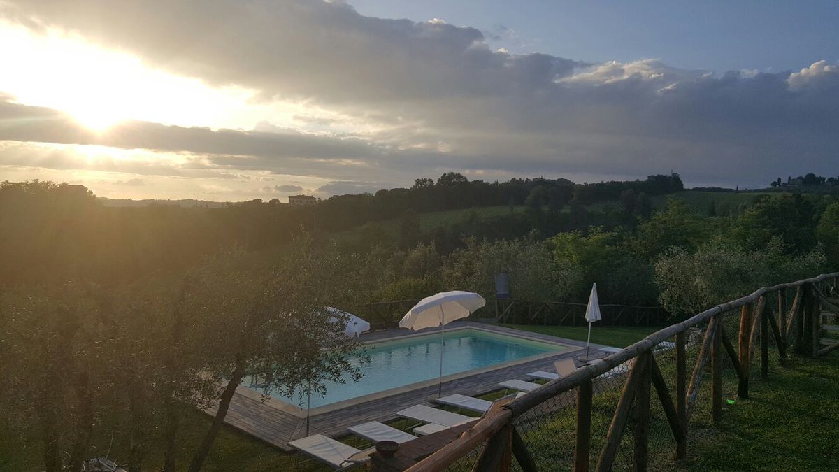 InTuscanyLuxury's tweet photo. This is Chianti.... What else? #Chianti #tuscany #country #siena #travel #tour #tourism #wine #enjoy #holiday https://t.co/674C61QcjT