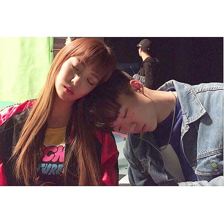 smtown_indo's tweet photo. [Luna IG] hermosavidaluna : I just wanna free somebody👭👫 https://t.co/gBNeyFJE86 https://t.co/byaKrA5xJB https://t.co/xNZSSgVDiF