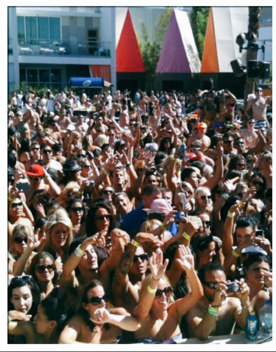 DitchFridaysLV's tweet image. More #OldSchool #DitchFridays only found here at @DitchFridaysLV at the @Palms  !!!