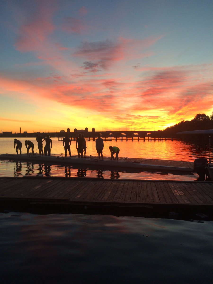 Loyola Men's Rowing tweet media