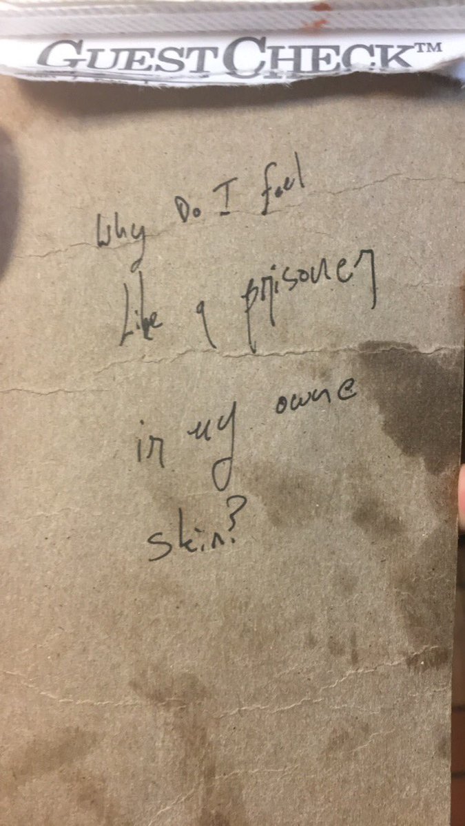 ChubyKidsJiggle's tweet photo. #CardBoardConfessions #ThingsIFindAtWork https://t.co/pSL6mo9YPM