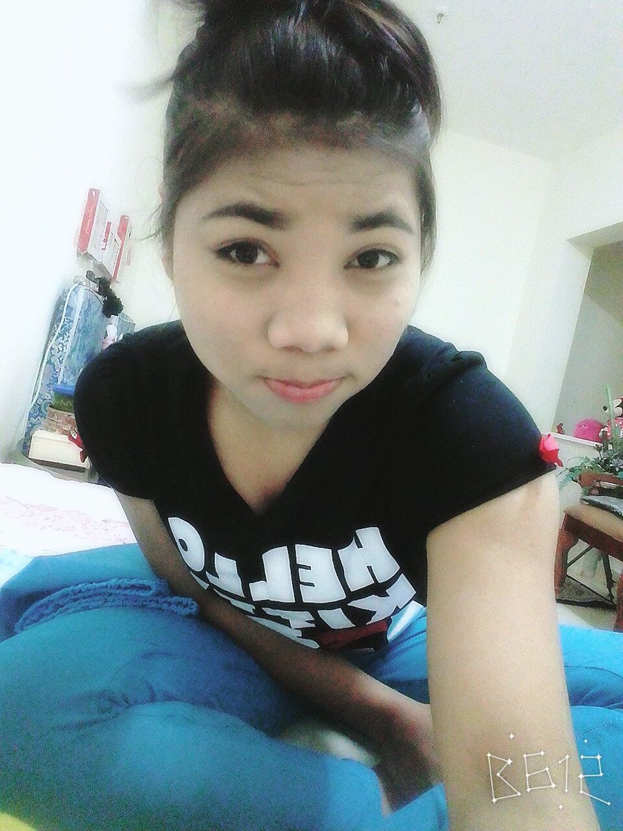 refalinisa's tweet image. Suntuk gak punya tmn ngibrol