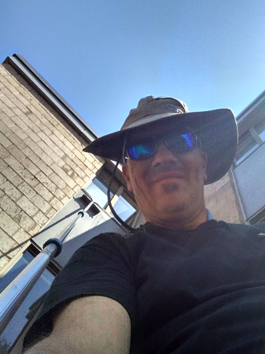 windowguy767's tweet image. Always # swimming_in_GRAVY