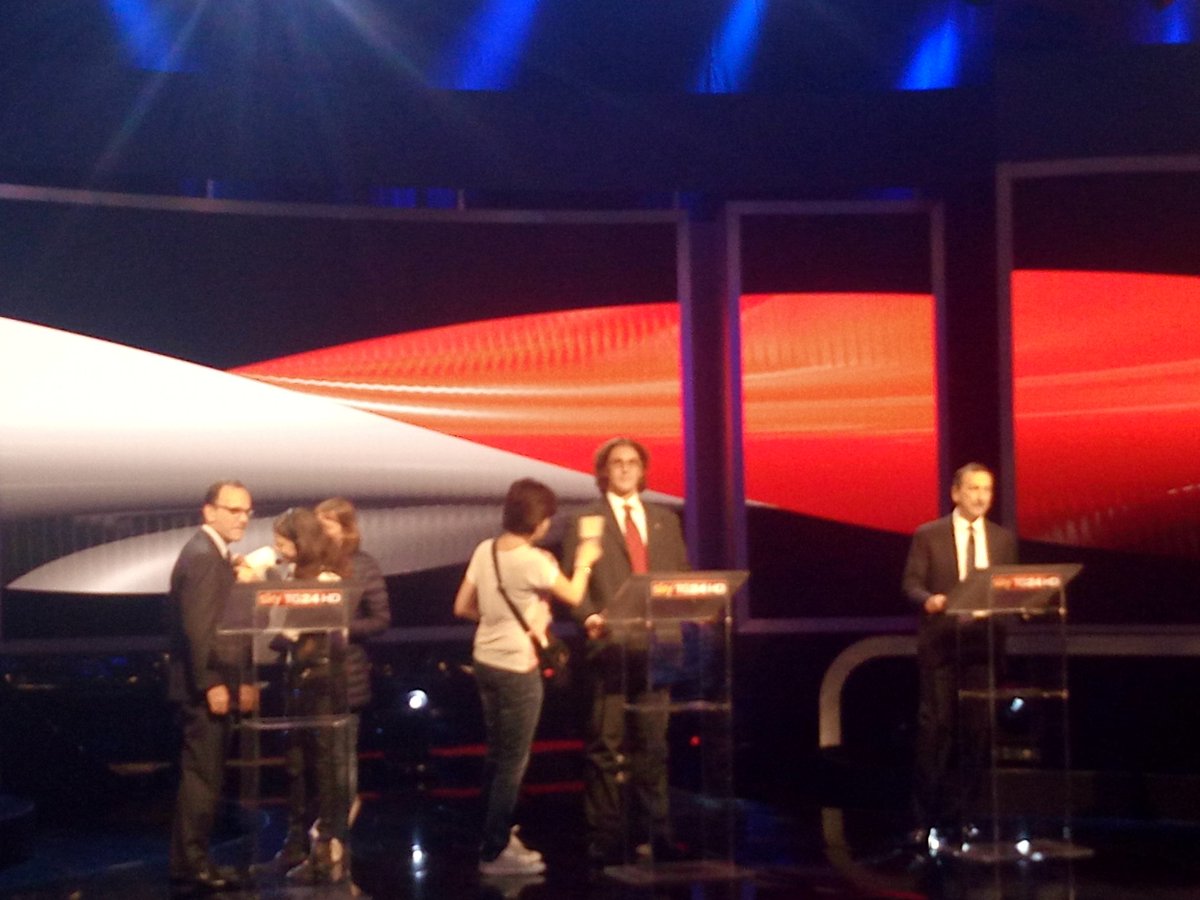 Siamo pronti per la diretta. Voi? #ConfrontoSkyTG24