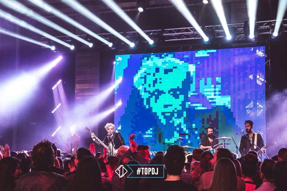 Tra non molto saremo ospiti di #TOPDJ in onda dalle 23.30 su Italia 1! #Semplicemente non perdetevi la puntata! 😉