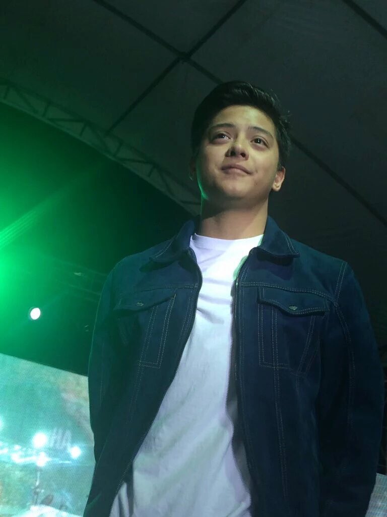 KNSerenity's tweet image. "Kill them with Kindness 💙👅 @imdanielpadilla 
#DJPAtMammangiFestival2016"— @imnicaaaa