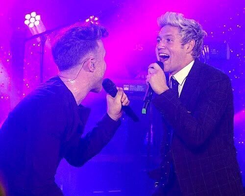 ollymurs's tweet photo. We smashed it last night Nialler!!! https://t.co/oRuJJP1H65