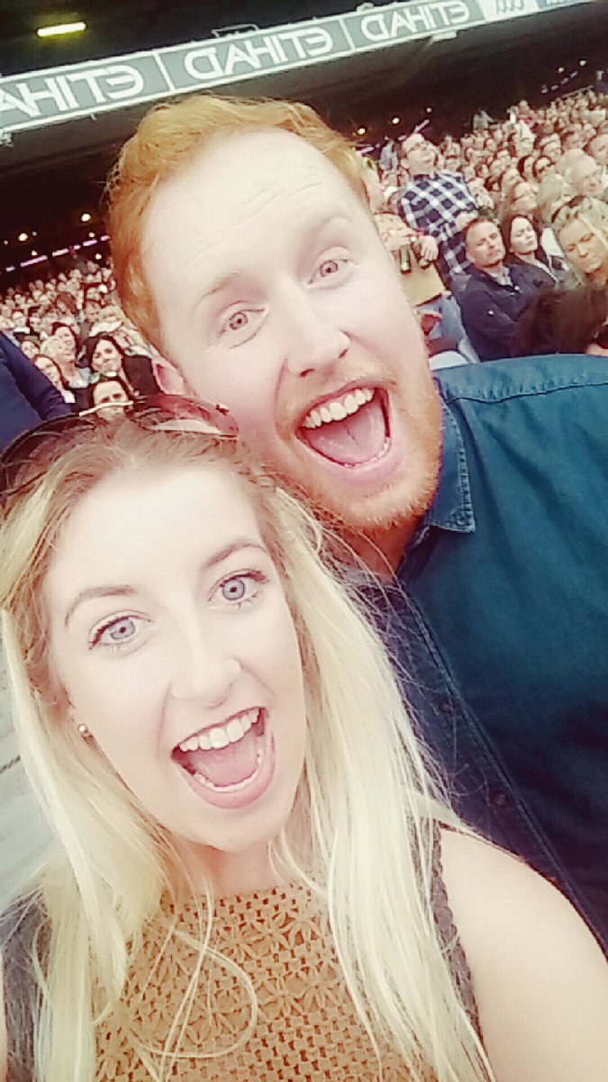 sheilacallaghan's tweet photo. Fortunate enough to meet this lad at Bruce Springsteen!! What a show!! @gavinjames @springsteen https://t.co/5dHsTkiDil