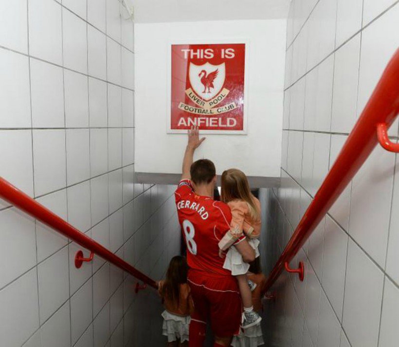 "Cuando esté moribundo, no me lleven al hospital; llévenme a Anfield. Allí nací, y allí moriré" - Gerrard.