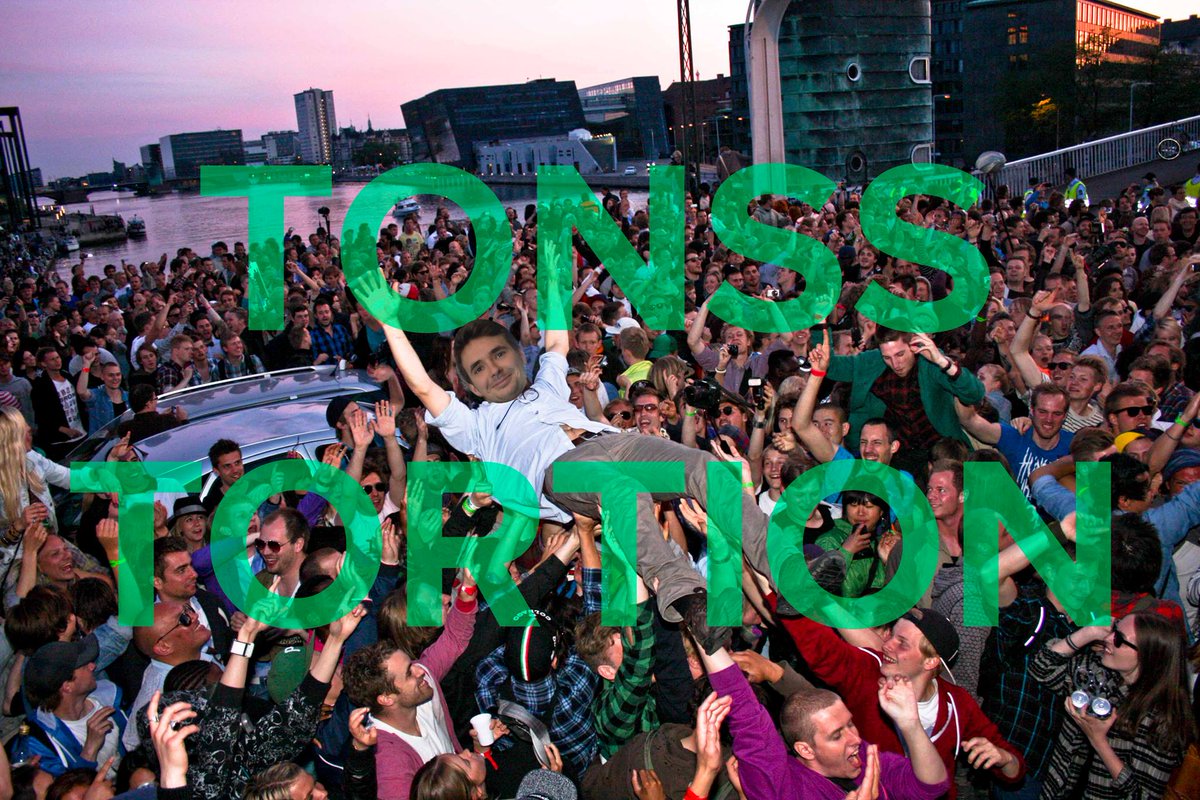 peteholmdk's tweet photo. This friday #cphftw https://t.co/4b0xIz9tys