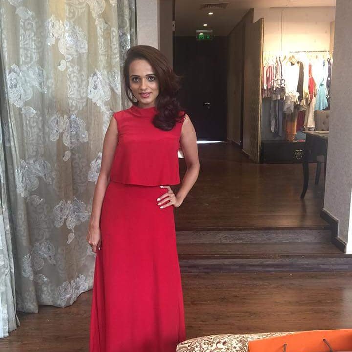 NaveedNeedei's tweet photo. #carnivalDubai #teenabyhinabuttoutfitForever #fusion #instaMode #instaStlye❤ ️#loveforExhibition🎀 https://t.co/2hC9upIGFD