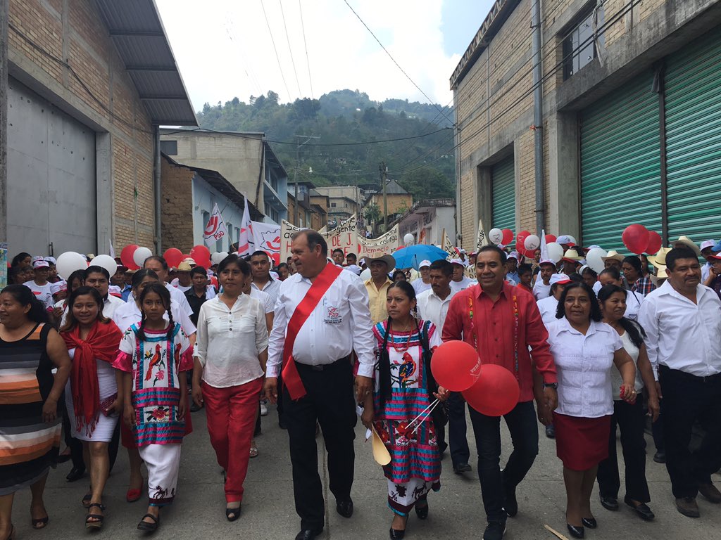 infoPSDO's tweet photo. @PSDOax en Huautla Ganara #CierreDeCampaña #NoMasDeLosMismos @MAPEMO @pedrolceballos @vozdelsur @raulfrancov https://t.co/EYDrDHgy4s