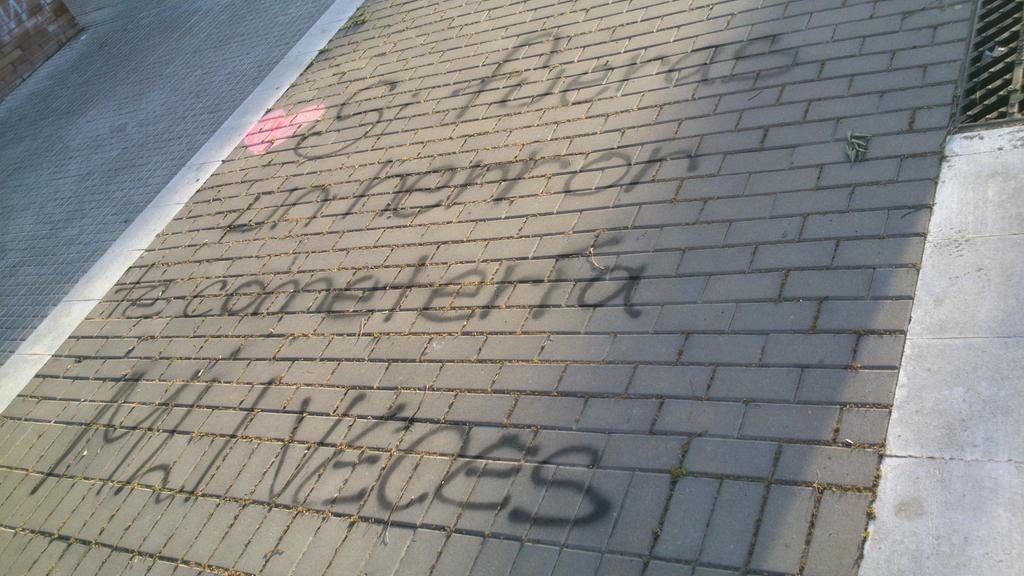 Kilian1980's tweet image. Si fuerras un herror, te cometería MIL VECES #herror #poetadecontenedor