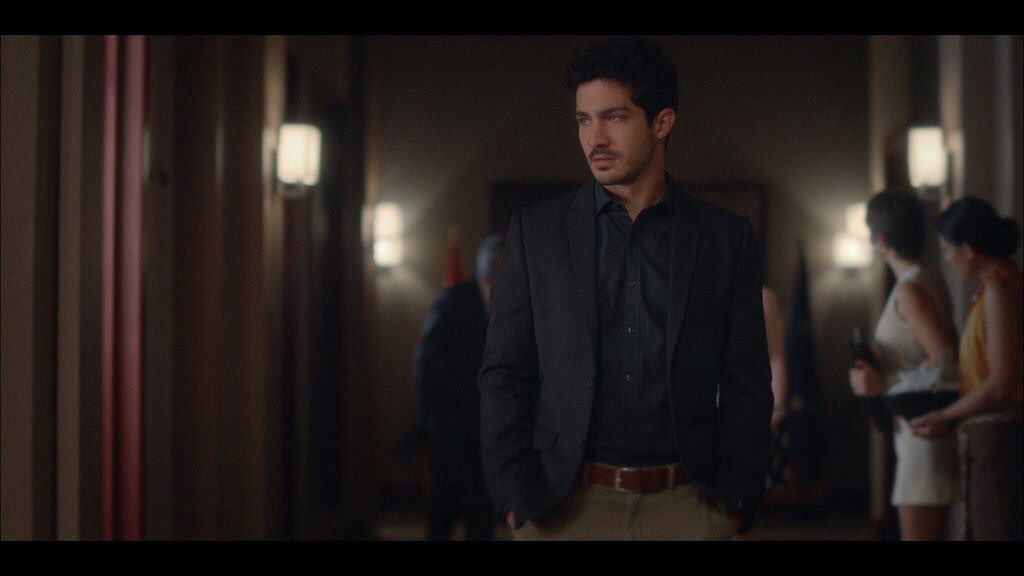 Esta noche nos ponemos serios en <a href="/LaEmbajadaA3/">La embajada</a> 
#LaEmbajada6