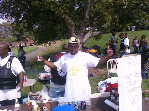 TMZXRP's tweet photo. JUST IN: Come ALL! @backwooddoll and @RlCHNIGGA are having a cookout on the TL! 5:30pm https://t.co/CuOTgLqVVO