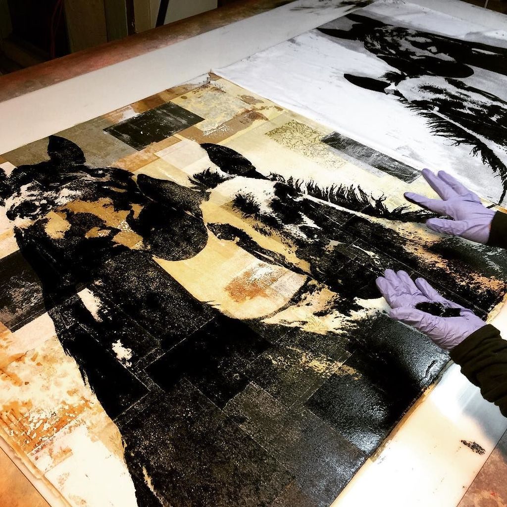 UltraVaganza's tweet photo. Touch up after the printing.
#ink #print #printmaking #art #artwork #visualsofart #collage #studio #studiolife #mt… https://t.co/vPxX00huT8