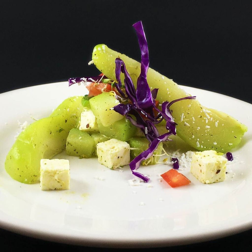 SunsetVallarta's tweet photo. Fresca Ensalada de Chayote, ideal para comenzar tu noche en El Arrayán. #elarrayanpv #restaurantweekpv #PuertoValla… https://t.co/chToWsTwiG