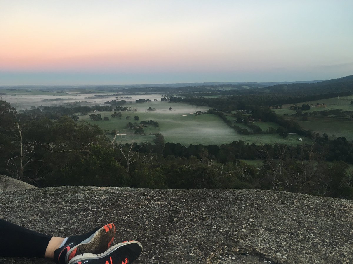amy_hatherall's tweet photo. #sunrise #mtcannibal #morninghike https://t.co/9KHu6sgUJT