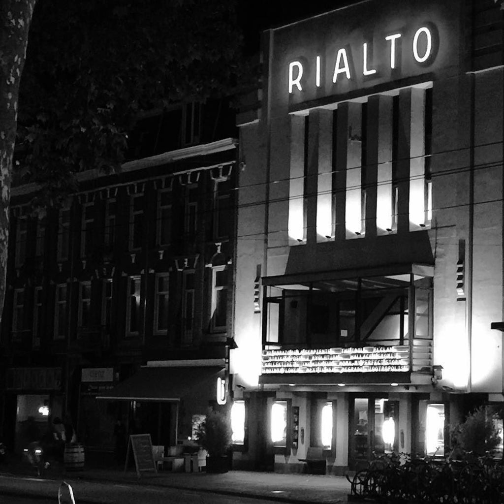 #rialto #amsterdam #concert #blackandwhite #photography #amsterdamlife ift.tt/1RGDOlr