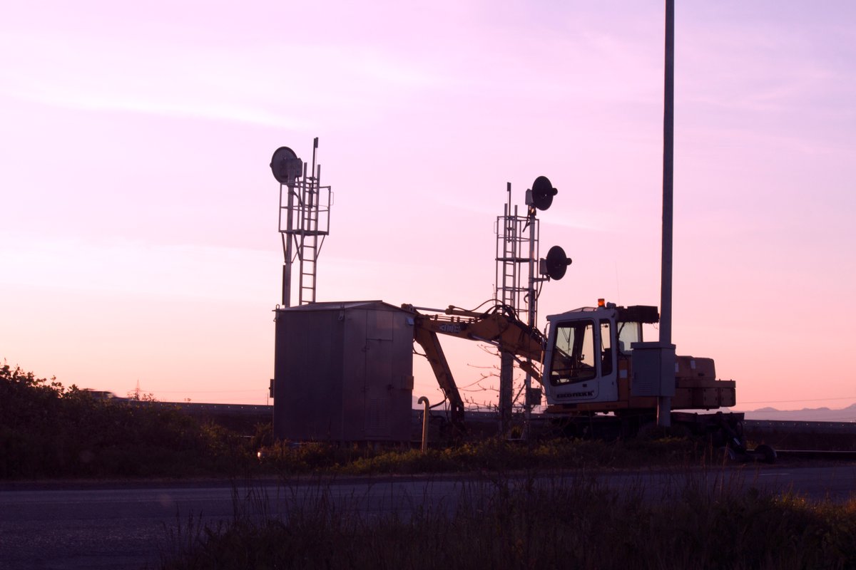 HilaryMCurrie's tweet image. #sunset #imachine #train tracks against evening colours. #outdoor #photography #creative #art #Passion 4 #Pictures