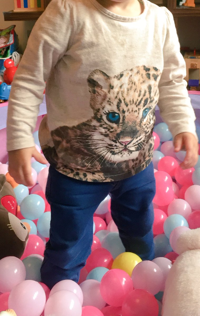 thsocialleopard's tweet photo. My niece has really good style @nextofficial #leopardprint #childrensclothing #leopardprinttop #leopardcub https://t.co/QjPuygZ0KB
