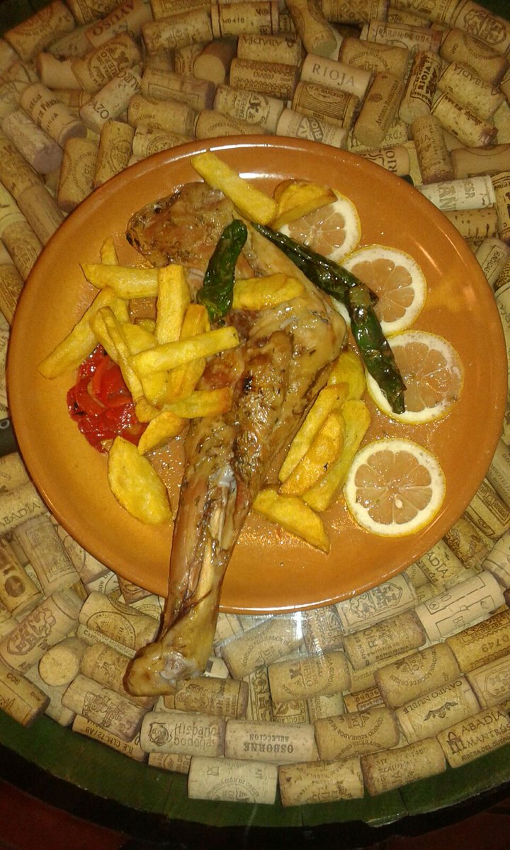 mesondonchema's tweet photo. Prueba nuestras carnes y pescados de la zona al horno https://t.co/sEbfTP3vKR
