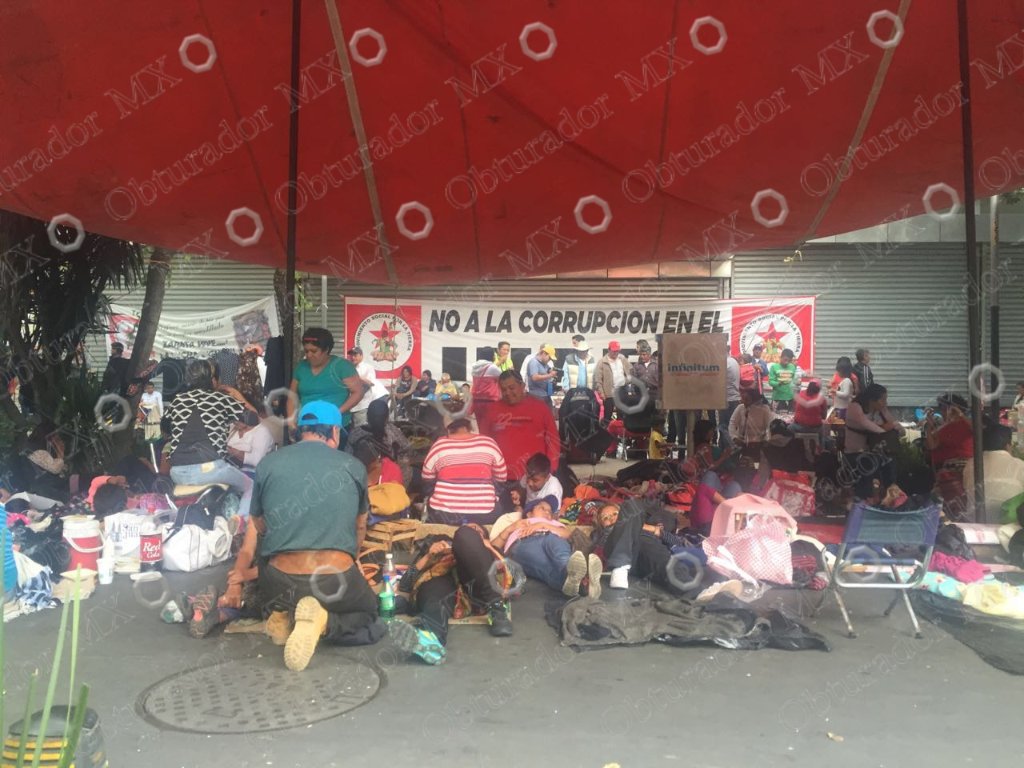 Campesinos instalan plantón en Paseo de la Reforma - CjvJ27WVEAA9zVC
