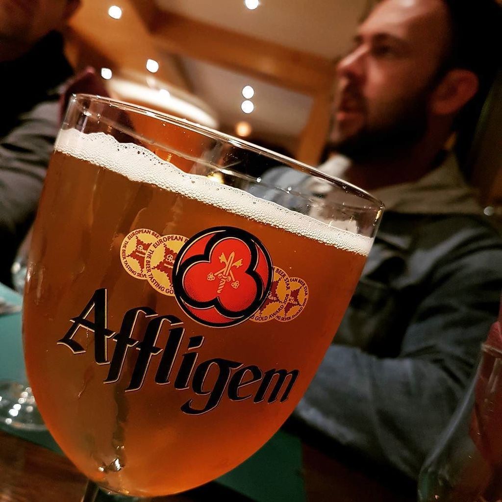 AffligemMexico's tweet photo. 🍺
#vallouise #france #beer #affligem #night #afterwork #friendsclubhungary #biztoskézművessör by szabodani84 https://t.co/qWvrrAOP8c