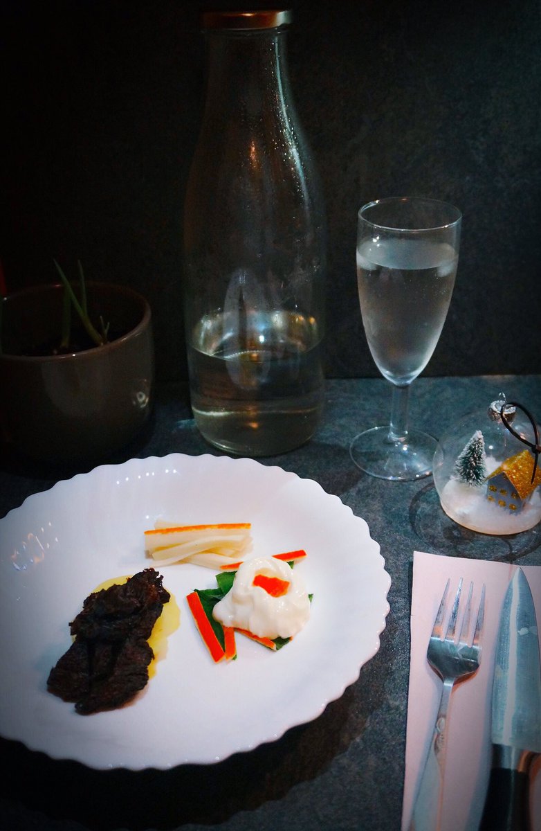 codea7904's tweet image. #Blessed #Lovelife #Oneperson #Newfferent #meal #steak Steak-house time. Home made beef-steak, 🍸taste perfect.