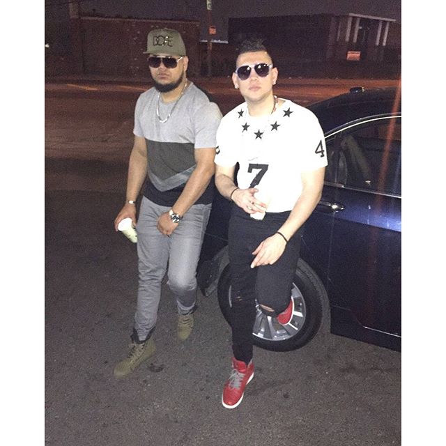 LaTerapiaMusic's tweet photo. Anoche con el Pana @jayellovel Quedao por Ahi 😆😂 #TeamTerapista
https://t.co/VmYIh94de8 https://t.co/8xjSr4Nxq8