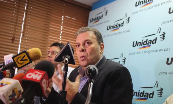 El lío entre Gerbasi y Timoteo Zambrano por la Carta Democrática