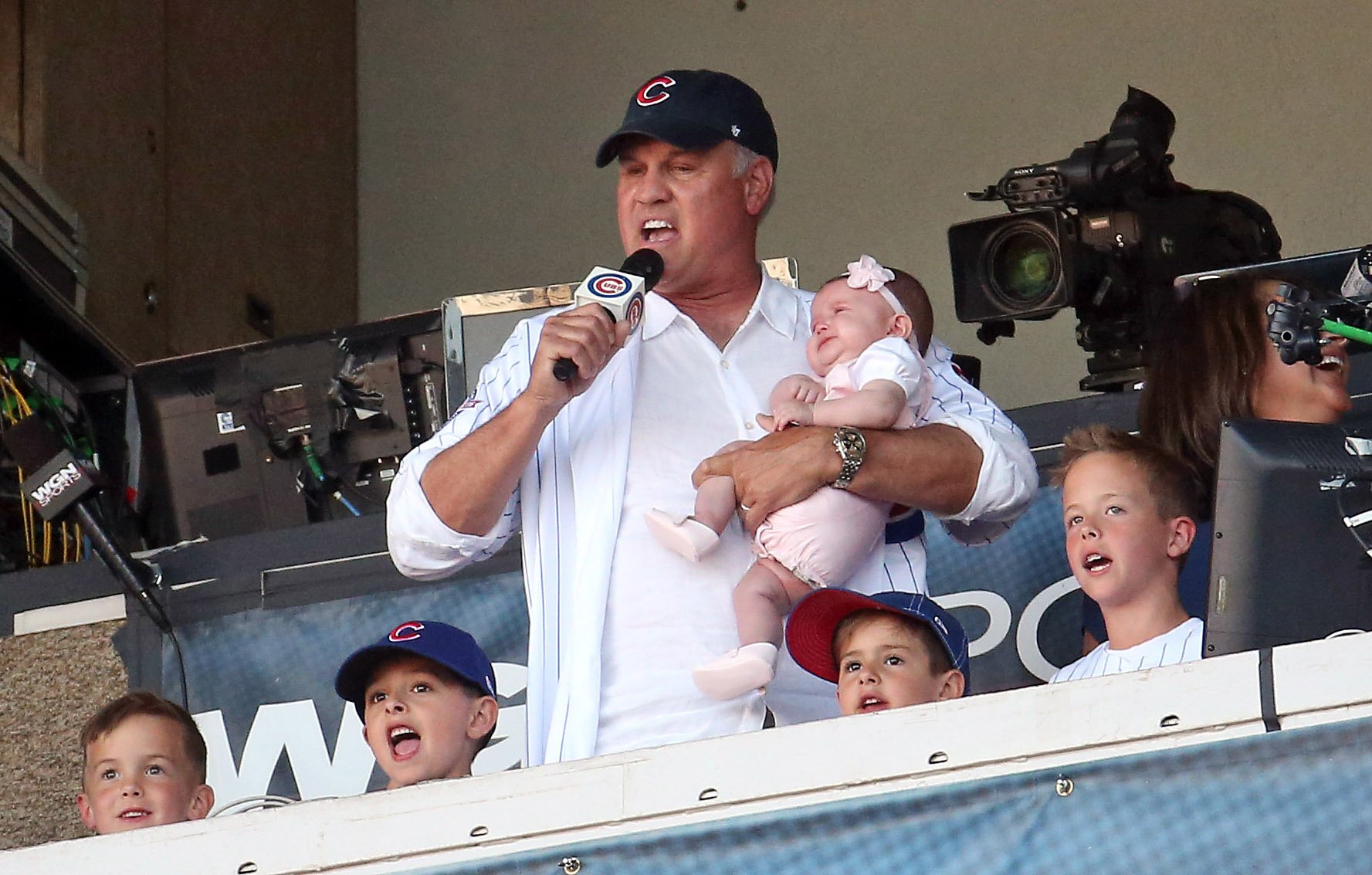 Brian Cassella on X: Ryne Sandberg brings his grandchildren along to sing  Take Me Out to the Ballgame. Cubs lead:    / X