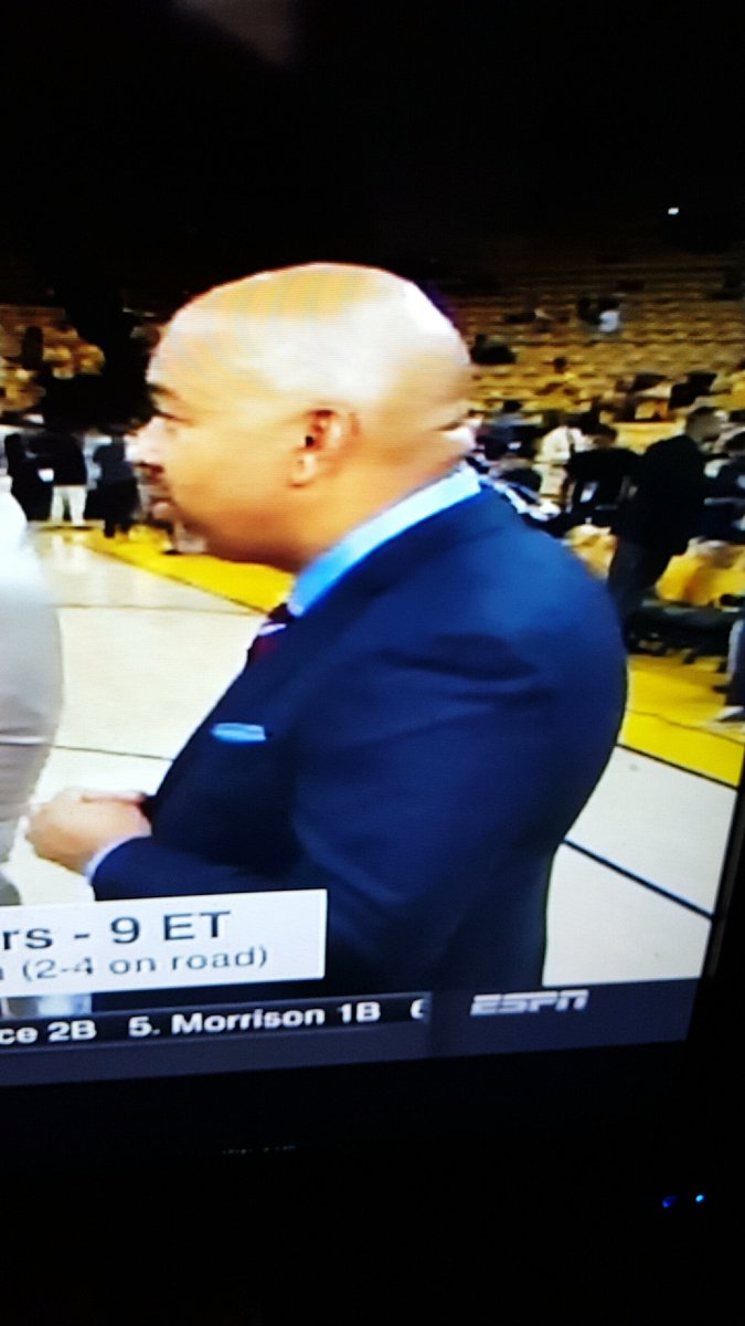 Daayyn's tweet image. straighten up that posture @RealMikeWilbon