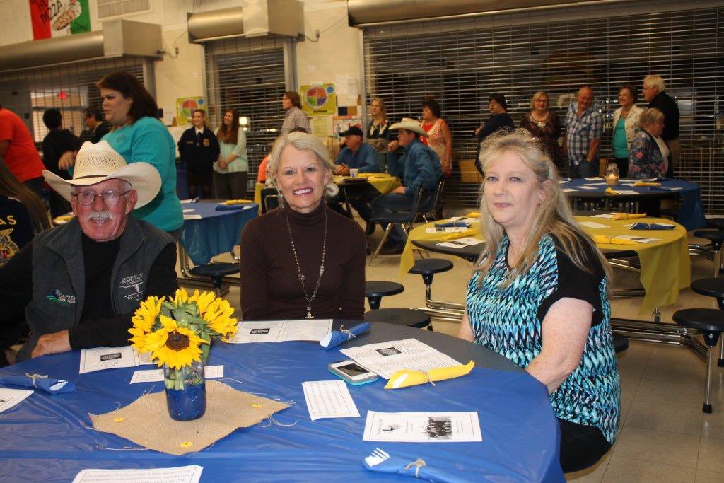 chapelhillffa's tweet photo. 2016 FFA Banquet was a success this year, and congrats to the new 2016-17 officers!! https://t.co/CE9y8ZyZPM