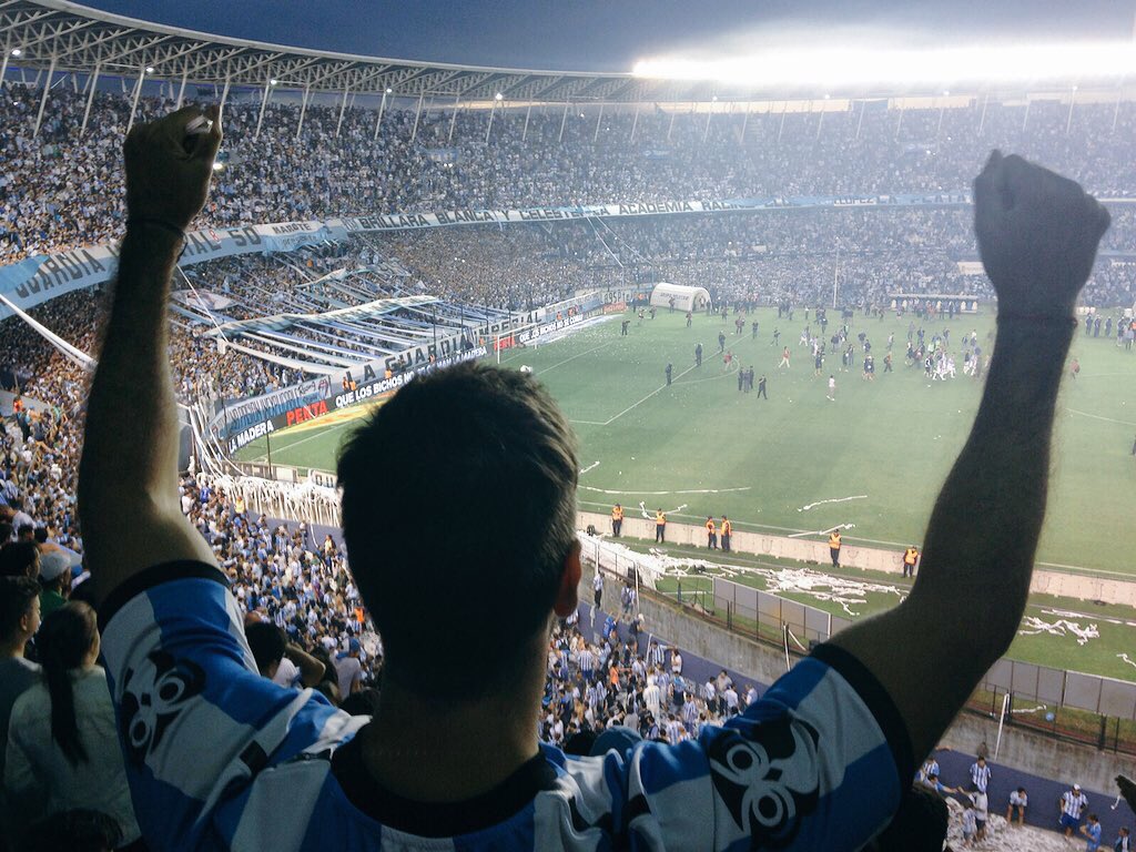 AgusDircie's tweet photo. #QuieroLaCamisetaDelChino @sajasebastianok GRACIAS TOTALES CHINO, ahora te queremos en el banco al lado de Milito!!! https://t.co/29mbbqa191
