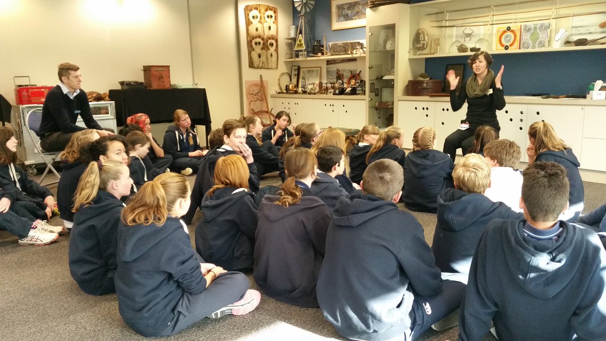 McEmmaQueen's tweet photo. National Museum of Australia with 7P and 7C. Excited history detectives ahoy! @YassHighSchool https://t.co/mgW5jrFeGT